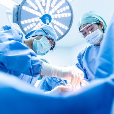 Sleeve gastrectomie à Namur : une opération lourde ?